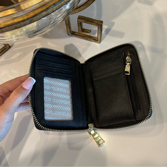 Prada Zip Saffiano Nero Black Wallet - Picture 2 of 11